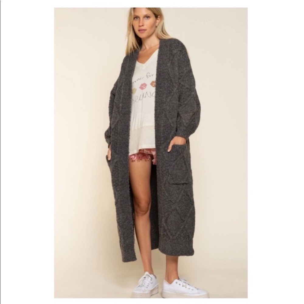 POL brand cardigan, get fall ready! 🍁🍂 - Picture 2 of 6